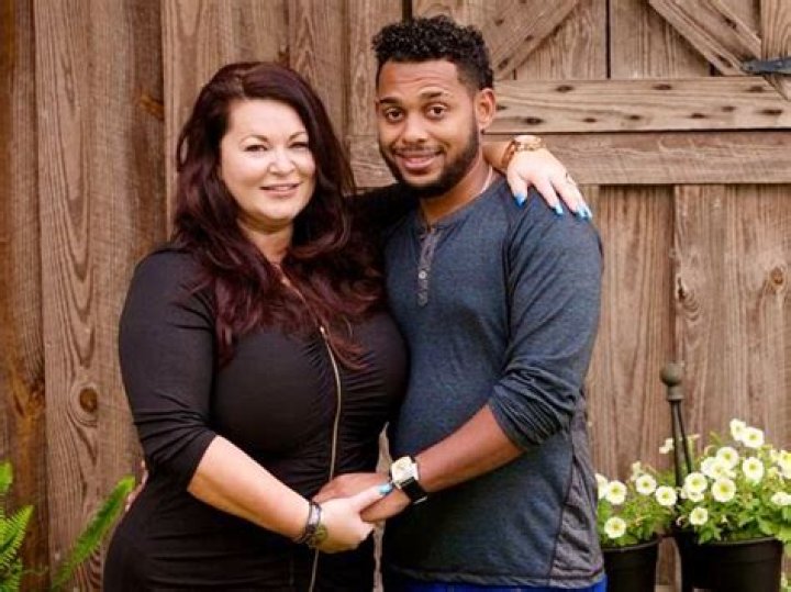 Are luis and molly still together 2020?