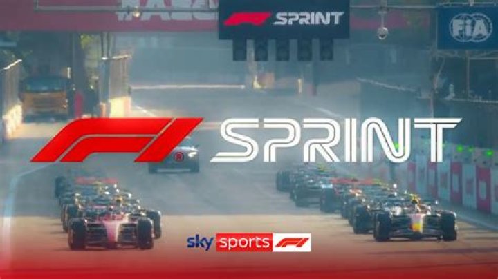 At what time is the f1 sprint race?