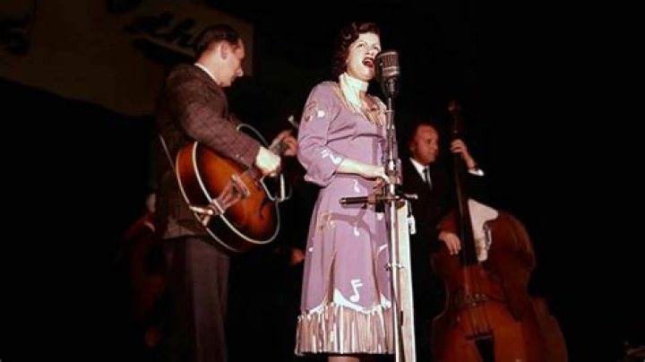 Did patsy cline's husband beat her?