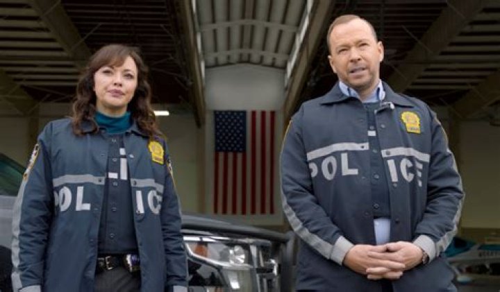 Do danny and baez get together on blue bloods?