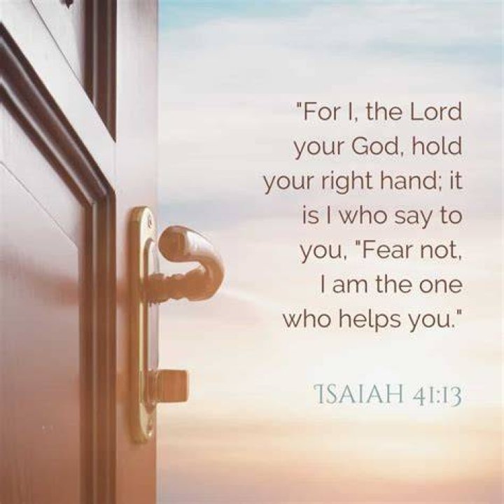 How does sanctifying grace opens the door to god?