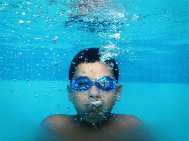 Should babies be dunked underwater?