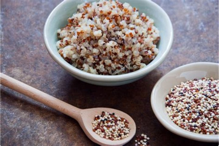 What does quinoa taste like?