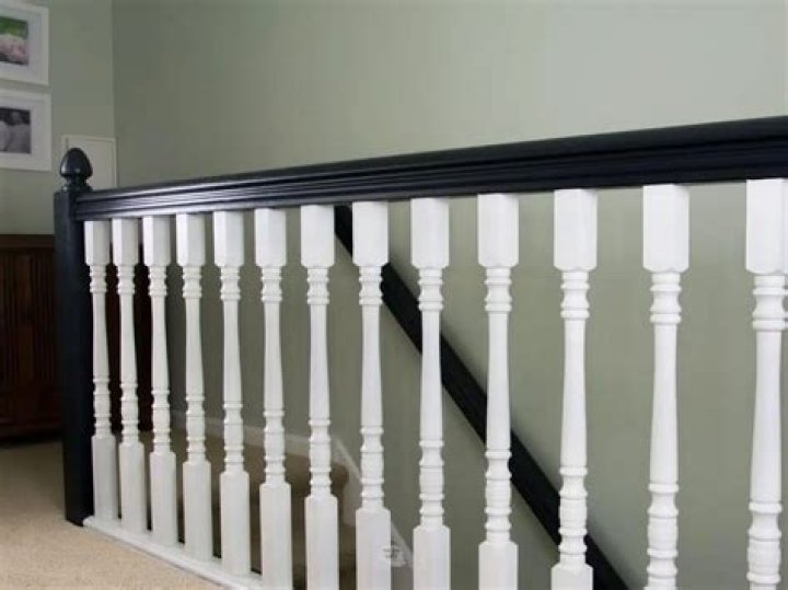What type of paint for bannister?