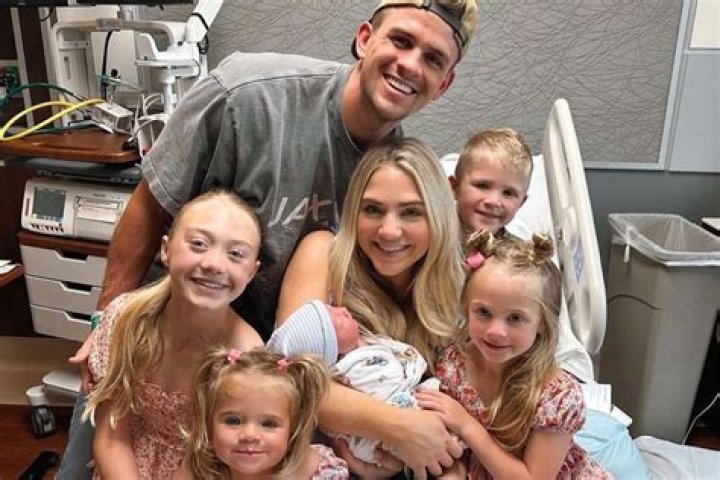 Whos savannah labrant's baby daddy?